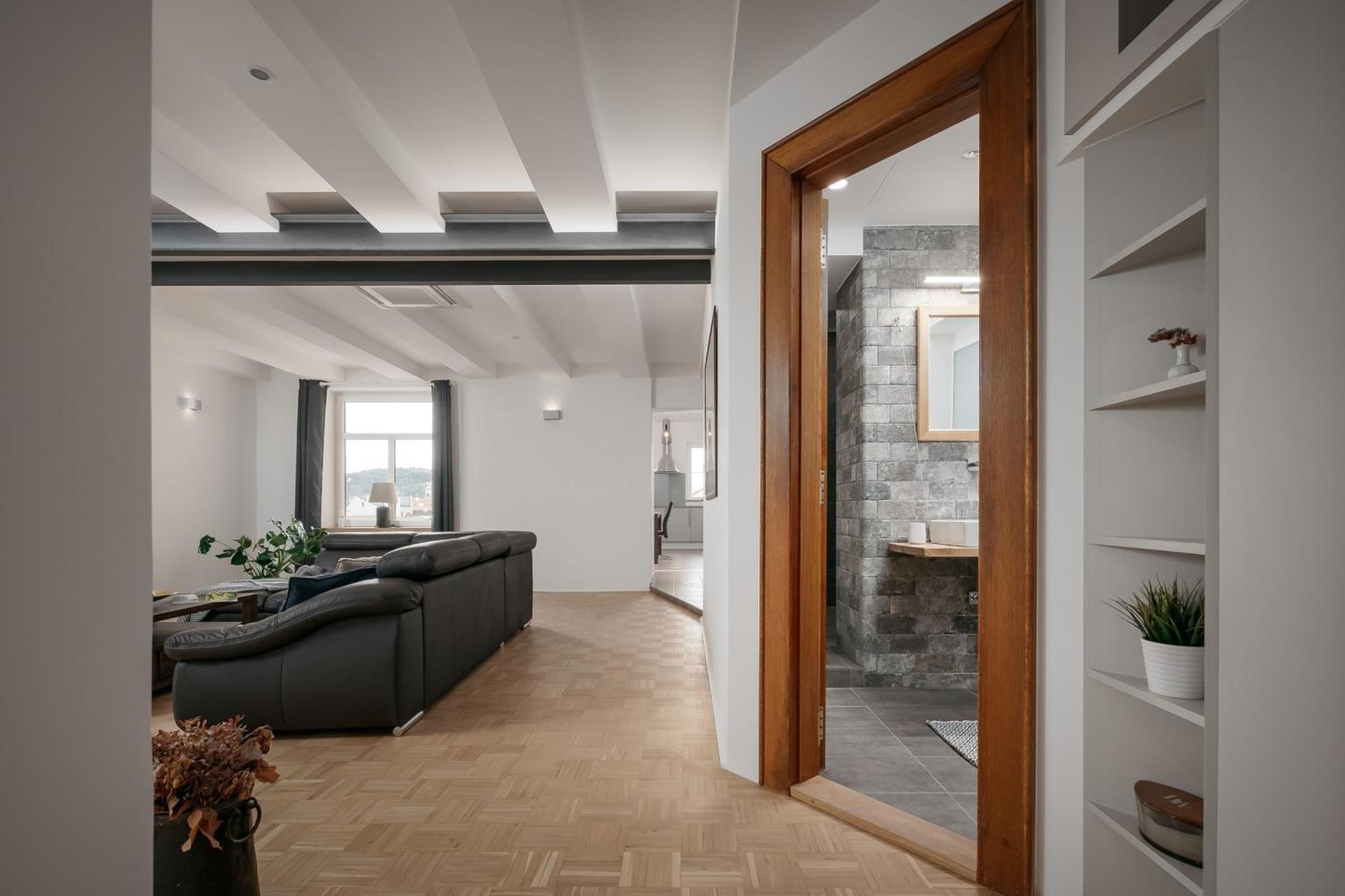 Dot 3 Bdr Apartment With Tyn Cathedral View & Ac Prag Exteriör bild